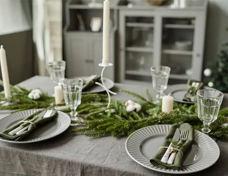 En Muebles Lozano te enseñamos como decorar la mesa estas navidades
