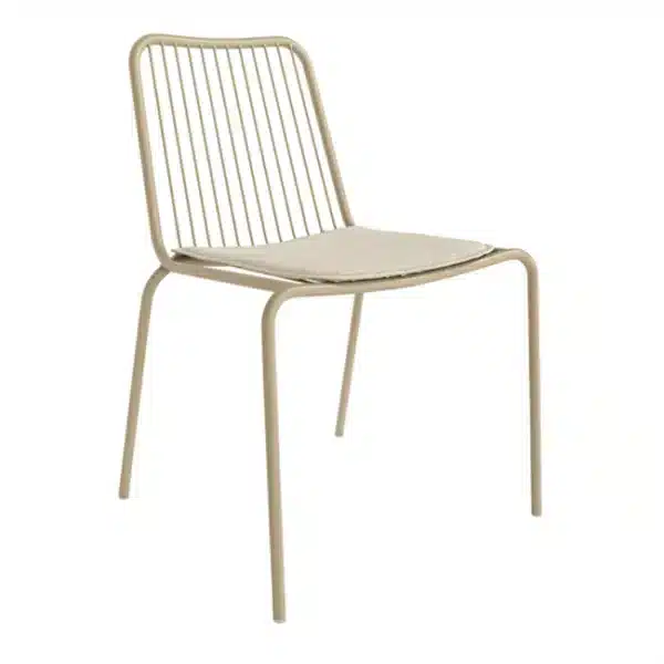 silla de exterior con cojín